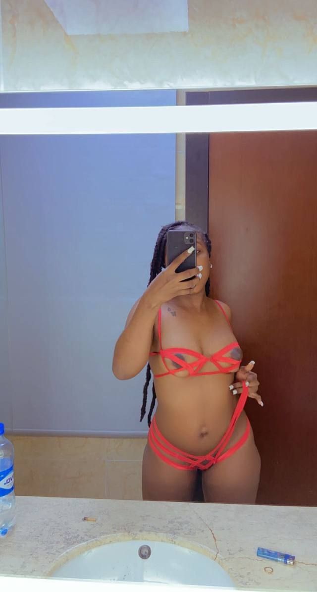 Very SWEET EBONY 🥵 AVAILABLE 👅 FOR HOOKUP  IM BLACK AND SWEET ❤️😍 Telegram: munalove606 signal: Munarose.25 - Image 2